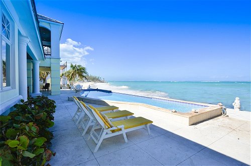 Photo 22 - La Mouette Cable Beach Bahamian Villa