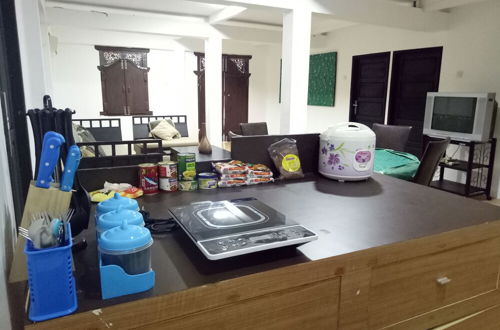 Photo 11 - T-Rooms Homestay Bandara