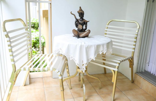 New Kingston's Deluxe Apartment - Photo 15