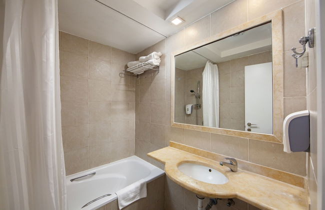 Shoresh Green Hills Family Suites Hotel - Photo 9