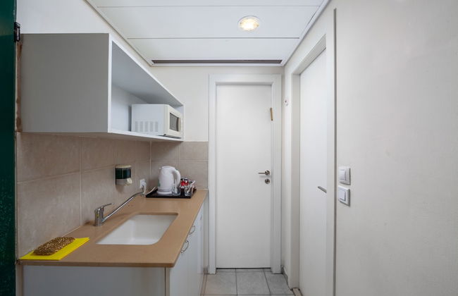 Shoresh Green Hills Family Suites Hotel - Photo 8