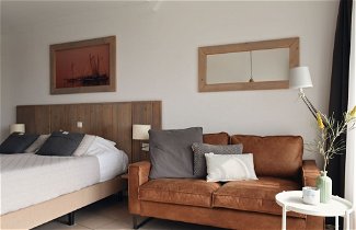 Foto 3 - Modern Suites Near Beach