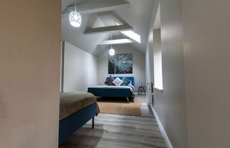 Photo 2 - Newly Renovated, Stylish Self-catering Apartment