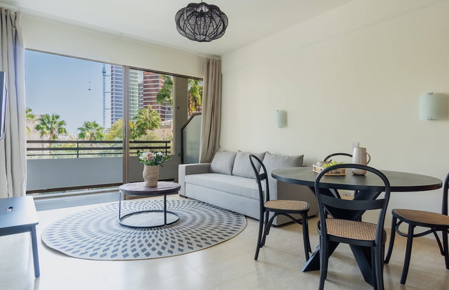 1 Bedroom Apartment With Balcony and Garden-view - Foto 1