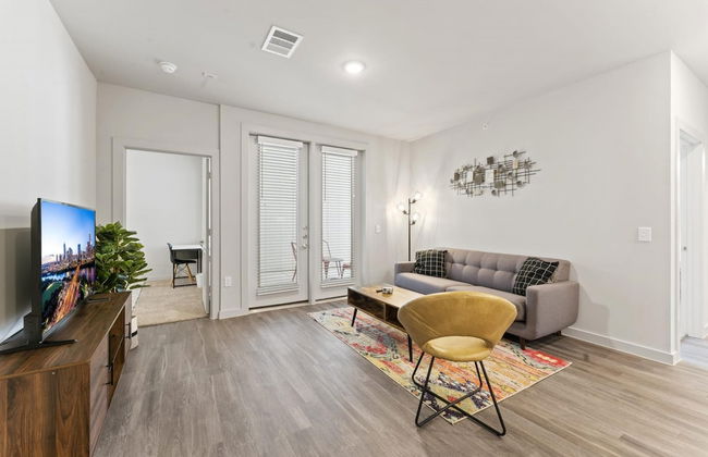 Top Floor 2BR King Beds Suite 8 Min to Downtown - Foto 3