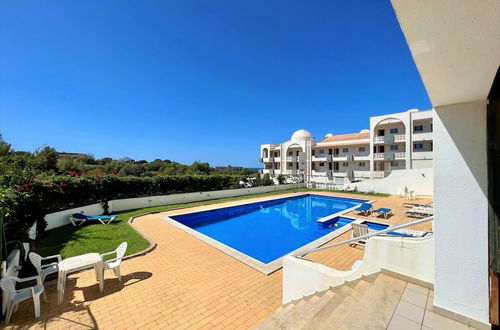 Photo 4 - Albufeira Classic 1 With Pool by Homing