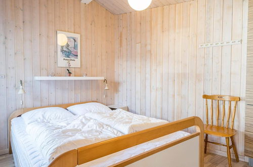 Photo 18 - 6 Person Holiday Home in Hvide Sande