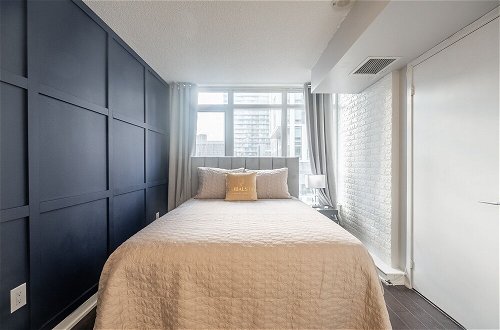 Photo 48 - GLOBALSTAY. Elegant Downtown Apartments
