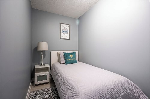 Photo 36 - GLOBALSTAY. Elegant Downtown Apartments