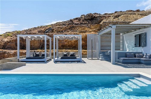 Photo 10 - Mykonos Big Blue Villas & Suites At The Seaside