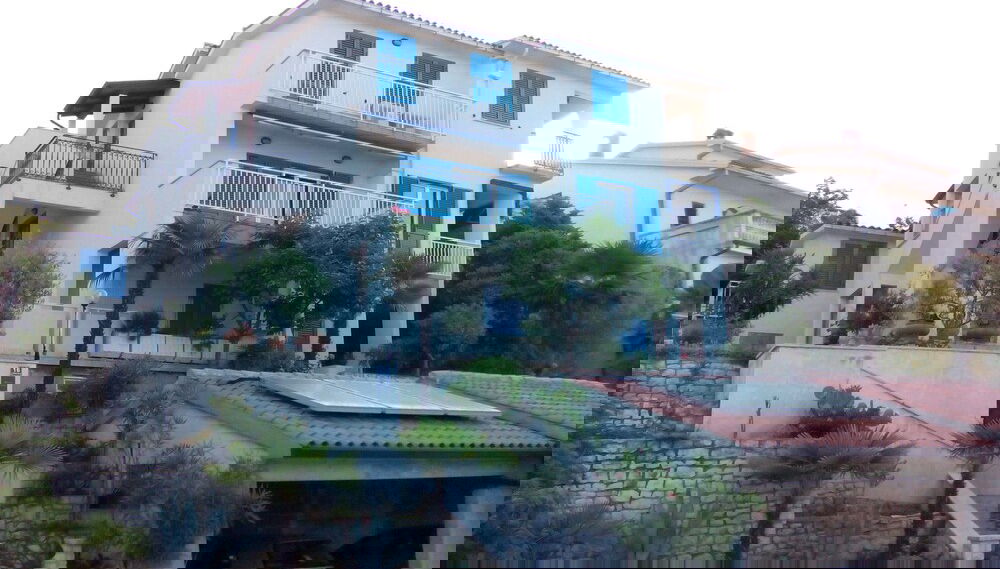 Primary image
