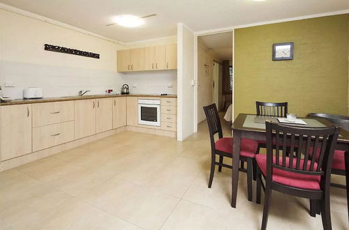 Photo 6 - Burleigh Palms Holiday Apartments