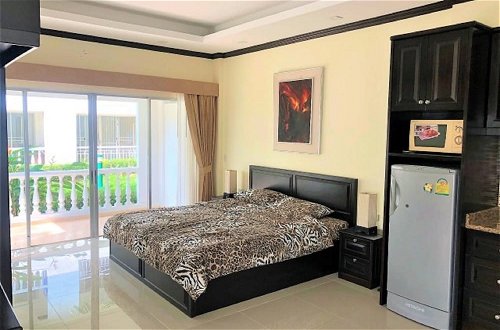 Foto 1 - Large Studio Apartment at Baan Suan Beautifull Garden Resort