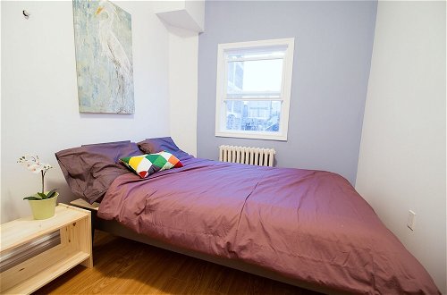 Photo 5 - 2 Bedroom Apartment near Kensington Market - Unit 9