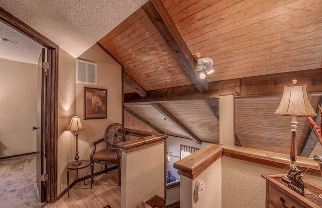 Mockingbird Cabin - Photo 8