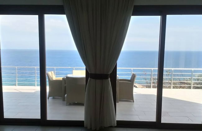 Coordinates are : 35.3480640, 33.5800703, Seacliff Villa, North Cyprus - Foto 24