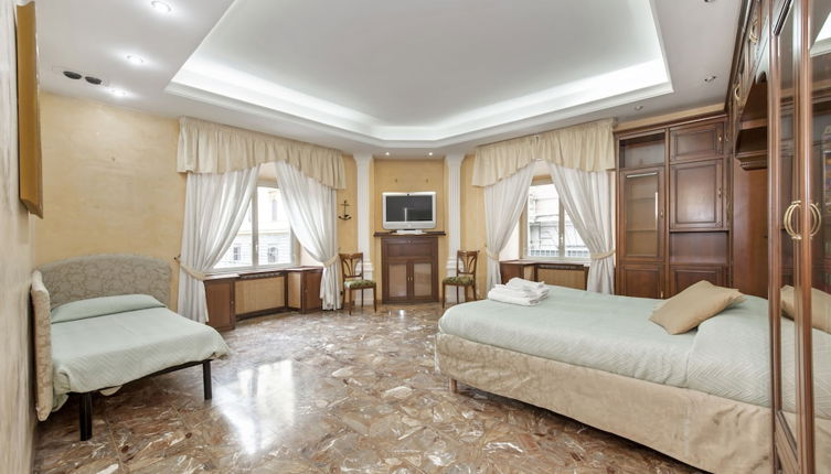 Photo 1 - Captivating Apartment in Rome Center Sleeps 8 pax