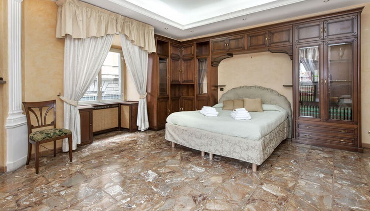 Photo 1 - Charming Roma Apartment With 3 Bedrooms