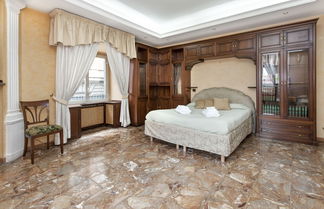 Foto 2 - Captivating Apartment in Rome Center Sleeps 8 pax