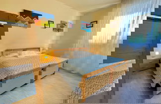 Foto 3 - Stunning Apartment With sea View