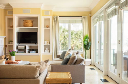 Photo 6 - Lido by Avantstay Oceanfront Home w/ Pool, Hot Tub, Game Room & Gorgeous Views