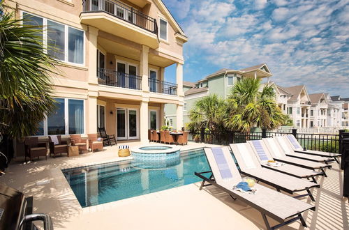 Photo 14 - Lido by Avantstay Oceanfront Home w/ Pool, Hot Tub, Game Room & Gorgeous Views