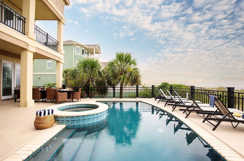 Photo 15 - Lido by Avantstay Oceanfront Home w/ Pool, Hot Tub, Game Room & Gorgeous Views