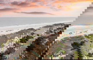 Foto 3 - Lido by Avantstay Oceanfront Home w/ Pool, Hot Tub, Game Room & Gorgeous Views