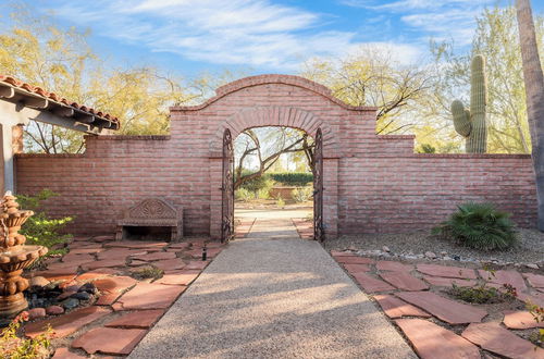 Photo 19 - La Casona by Avantstay Gorgeous Spanish Style Oasis w/ Historic Charm & Pool