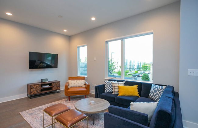 Franklin by Avantstay Trendy Townhouse in Great Location w/ Private Roof Top Patio - Foto 11