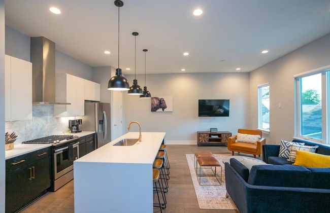 Franklin by Avantstay Trendy Townhouse in Great Location w/ Private Roof Top Patio - Foto 8