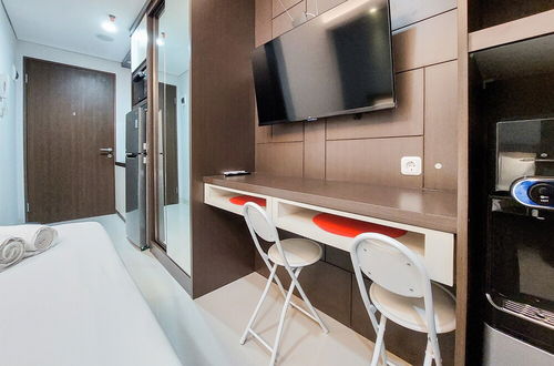 Photo 9 - Fancy And Nice Studio At Transpark Bintaro Apartment