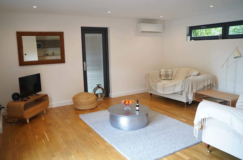 Photo 16 - Countryside Annex- Sleeps 2, Free Parking & Garden