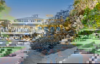 Photo 2 - Promenade by Avantstay Beach Front Mansion w/ Breathtaking Views & Pool!