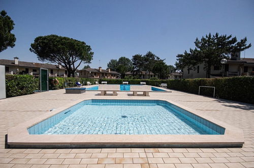 Photo 10 - Family-friendly Villa With Shared Pool - Garden