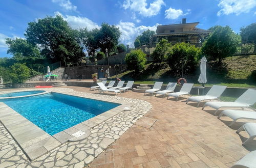 Photo 58 - Pool and Jacuzzi - Charming Villa in Umbria - Sleeps 24 - Lake View