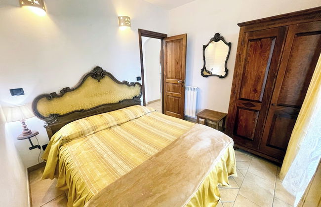 Pool, Jacuzzi and Events Room - Charming Villa in Umbria - Sleeps 24 - Lake View - Foto 14