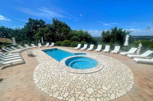 Photo 59 - Pool and Jacuzzi - Charming Villa in Umbria - Sleeps 24 - Lake View