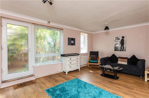 Foto 14 - Homely 2 Bedroom House in Kennington With Garden