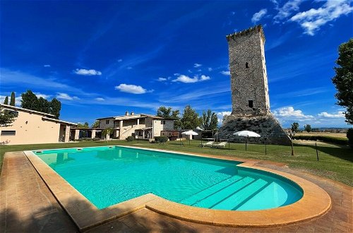 Photo 41 - Contemporary Villa With Pool - Spello By The Pool - Sleeps 11 Exclusively Yours