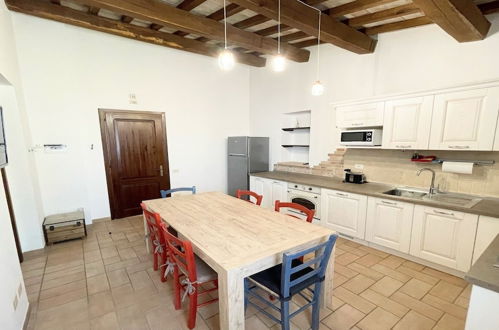 Foto 22 - Amazing Contemporary Villa With Pool - Italian Style Spelloissima - Sleeps 11