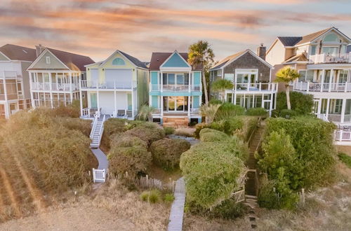 Photo 29 - High Tide By Avantstay Incredible Beach Front Home w/ Pool