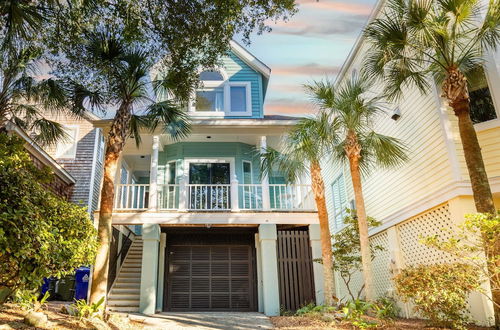 Photo 28 - High Tide By Avantstay Incredible Beach Front Home w/ Pool