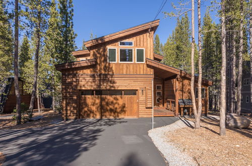 Photo 25 - Sawtooth by Avantstay Spacious Pine Tree Cabin w/ Hot Tub