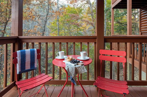 Photo 34 - Hazel by Avantstay Cliffside Modern Cabin w/ Incredible Views & Hot Tub