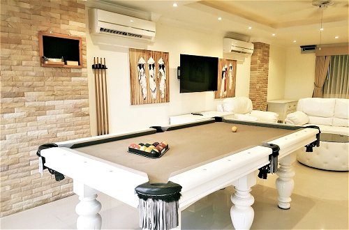 Photo 14 - Large, Stylish 2 bed Apartment With Pool Table in Pattaya
