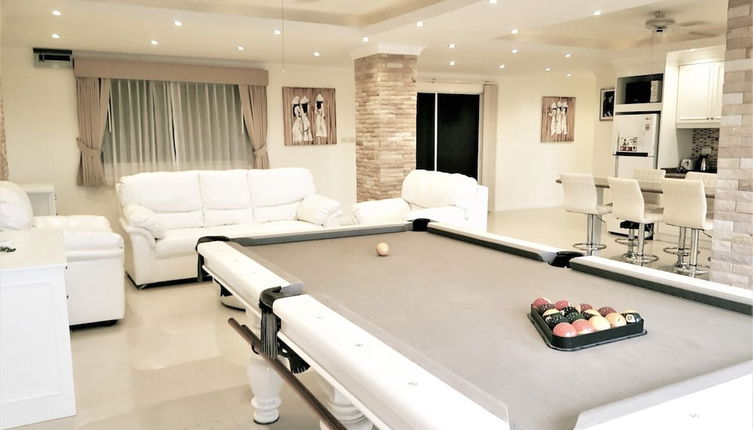 Foto 1 - Large, Stylish 2 bed Apartment With Pool Table in Pattaya