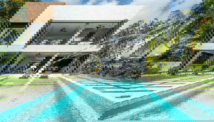 Foto 1 - Onyx by Blue Sky Luxury