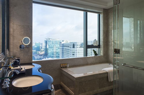 Photo 9 - The Reverie Saigon Residential Suites