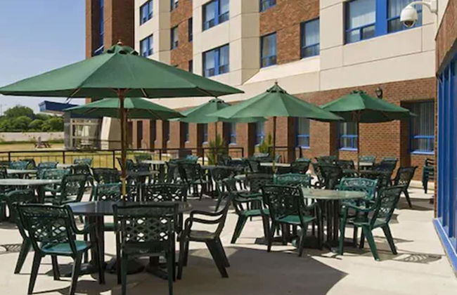 Residence & Conference Centre - Barrie - Photo 42